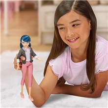 Panenka Miraculous: Kouzelná Beruška a Černý kocour - Core Fashion Doll - Marinette