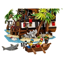 LEGO® Ideas 21322 Zátoka pirátů z lodě Barakuda