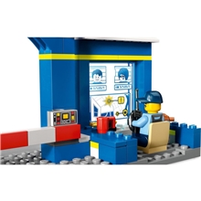  LEGO® CITY 60370 Honička na policejní stanici