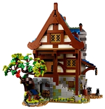 LEGO® Ideas 21325 Medieval Blacksmith