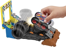 Hot Wheels Monster Trucks ARENA SMASHERS - Race Ace Smash Race Challenge