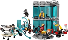LEGO® Marvel 76216: Zbrojnice Iron Mana