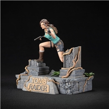 Dark Horse - Tomb Raider Lara Croft PVC Figure (24 cm)