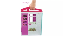Barbie - Prázdninový dům s nábytkem a panenkou