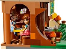 LEGO® Friends 42631: Dobrodružný tábor – dům na stromě