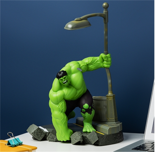 Marvel - Lampička Hulk Diorama