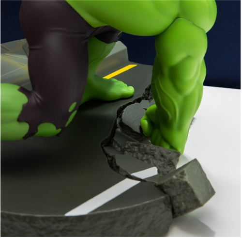 Marvel - Lampička Hulk Diorama